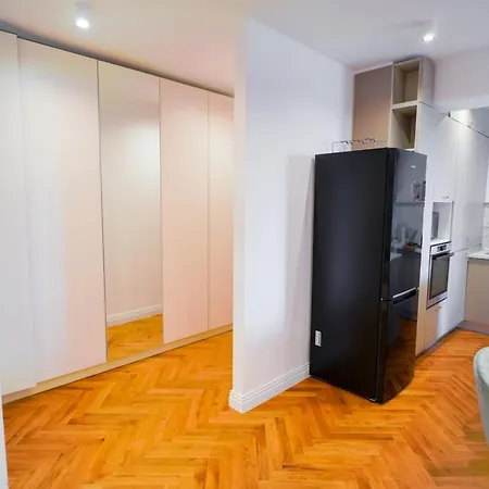 Luxury Central Park Apartment-3